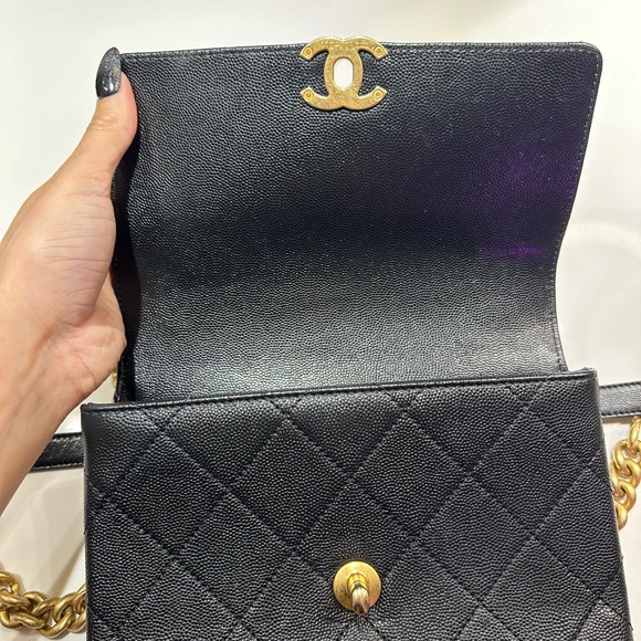 Caviar Quilted Mini Bracelet On Chain Flap - Picture 8 of 12